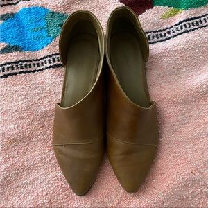 Universal thread cut out bootie